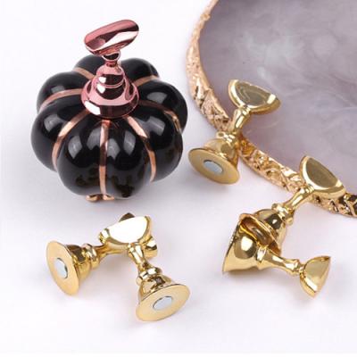 Pumpkin Nail Tips Stand Holders Magnetic Alloy Oval Practice Nail Art Display Manicure Tool